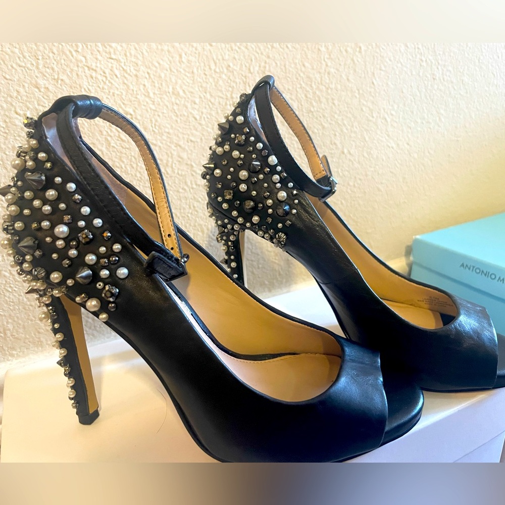 Black Gianni Bini Heels